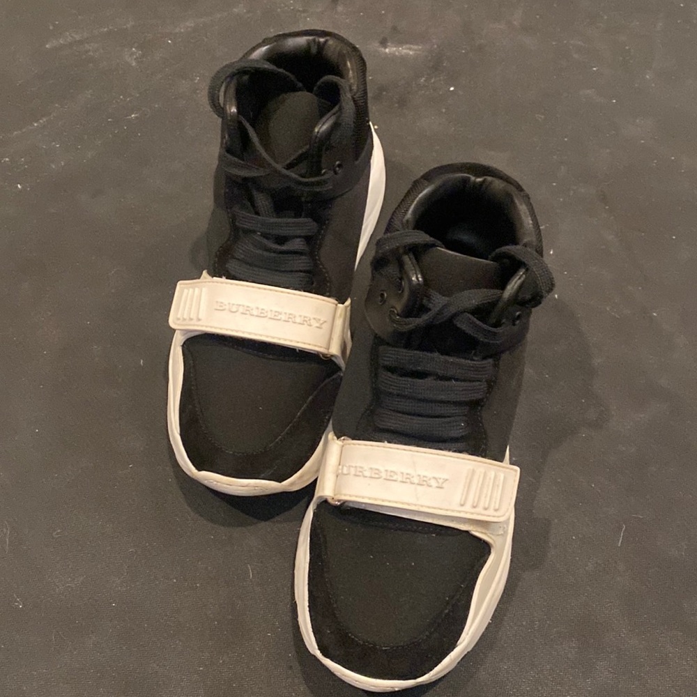 Burberry black and white sneaker